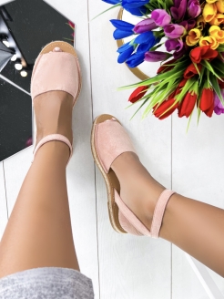 Распродажа  Размеры: 37 38 41 