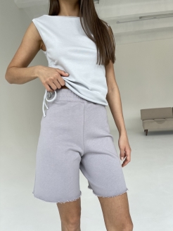 Распродажа  Размеры: 42-44 40-42 